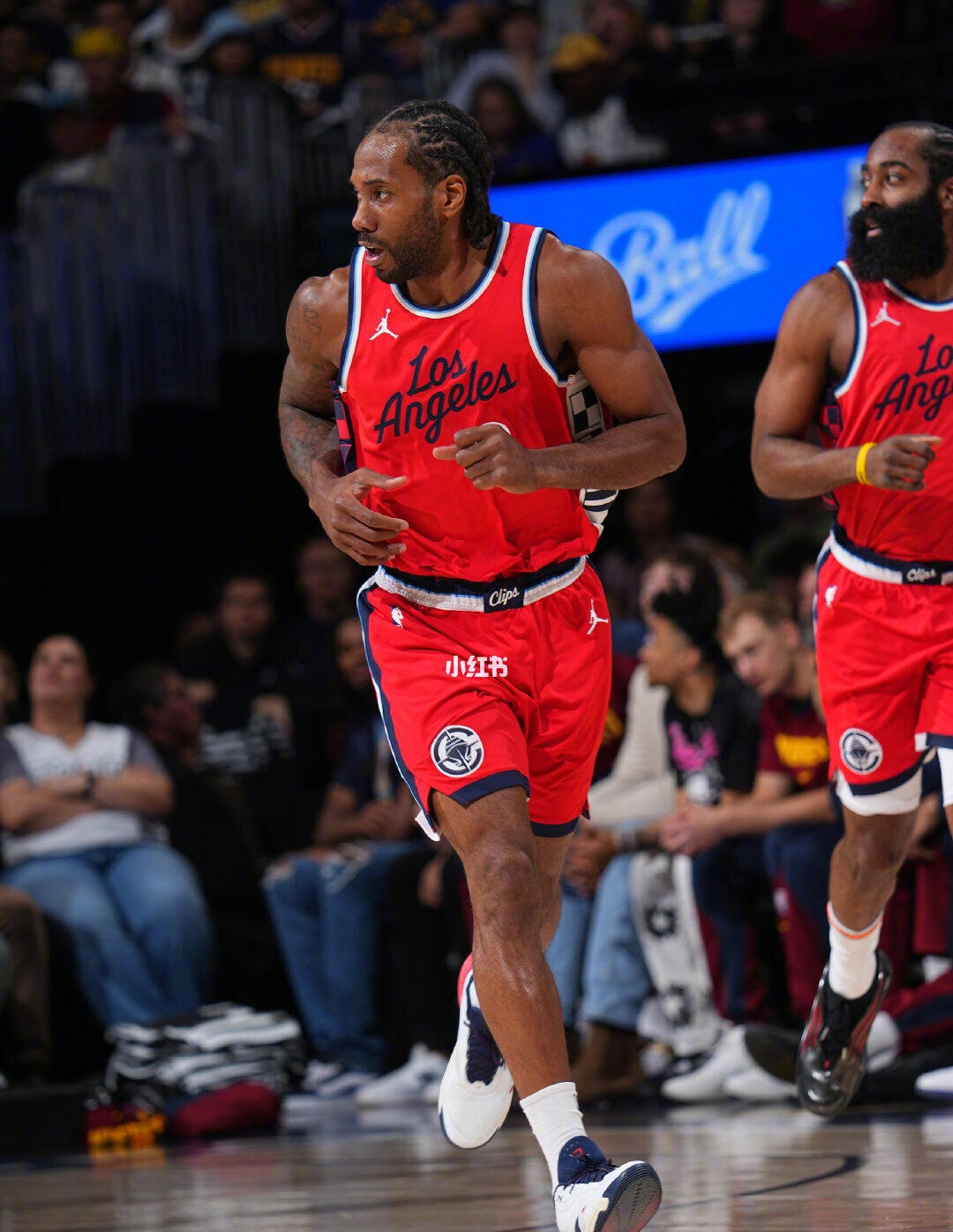 热火翻盘勇士，伦纳德点燃赛场