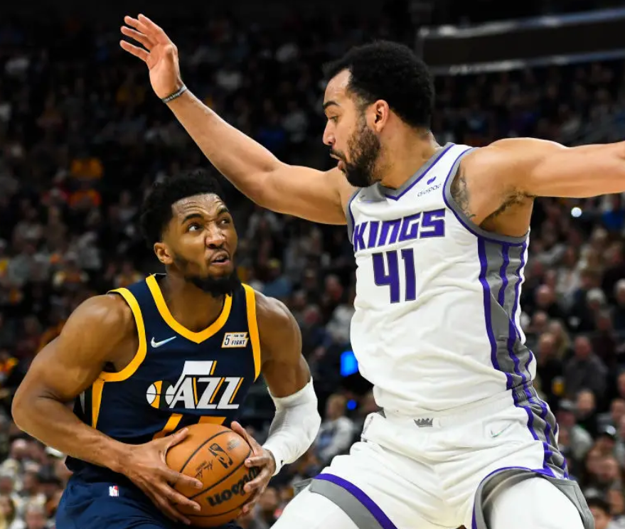 关于鹈鹕逆转江苏队，福克斯统治全场的信息