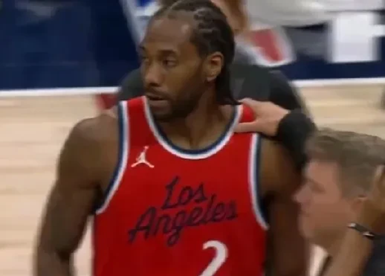 掘金轻取火箭，伦纳德高光表现