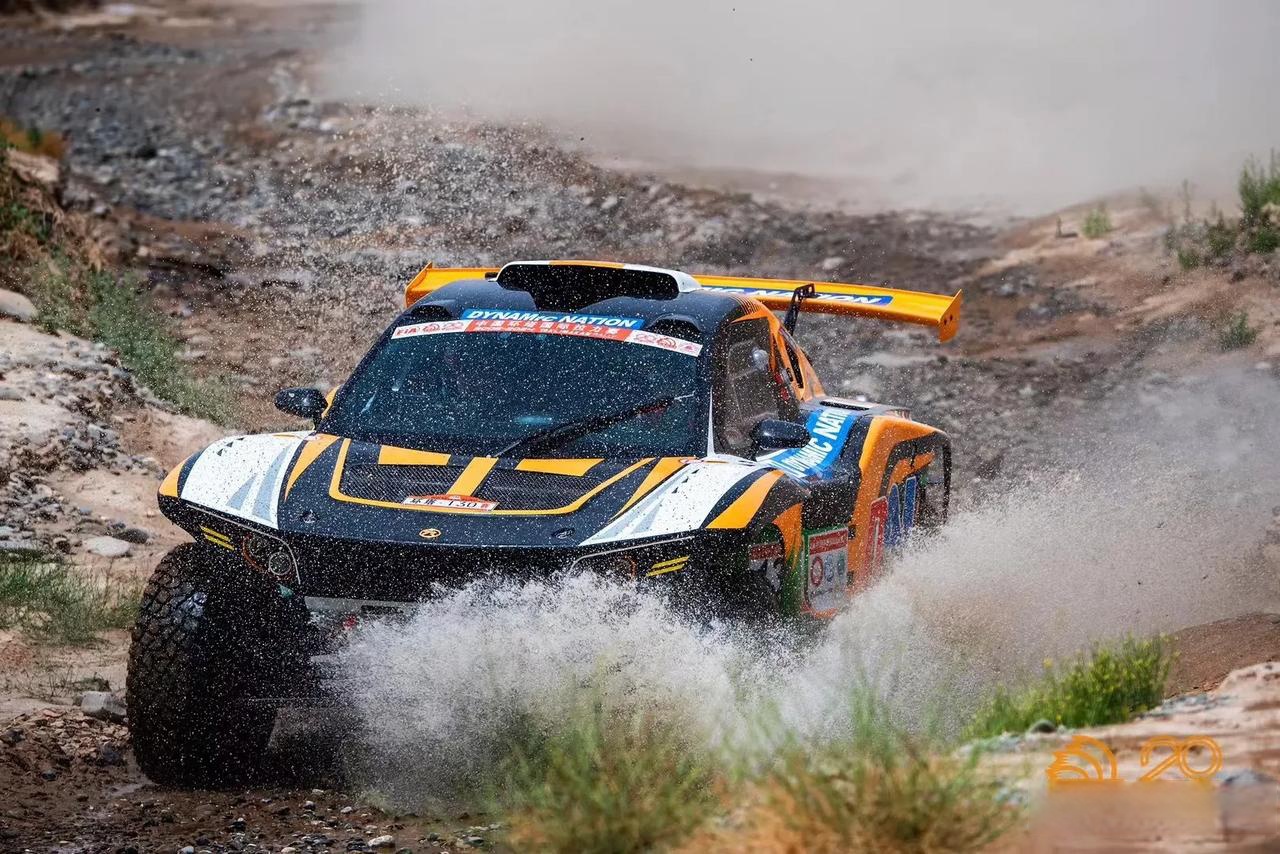 索伯车队力克雷诺车队，拉塞尔状态火热