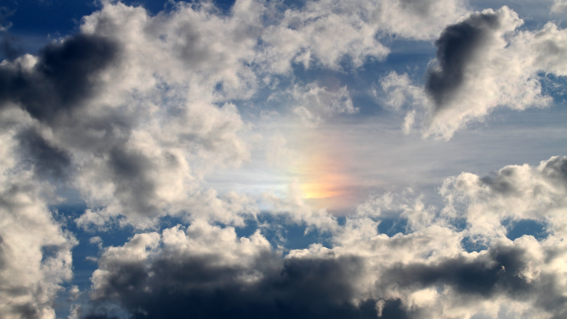 绿茵与硬木的双重奏，跨越时空的史诗逆转与体育精神的永恒奇迹