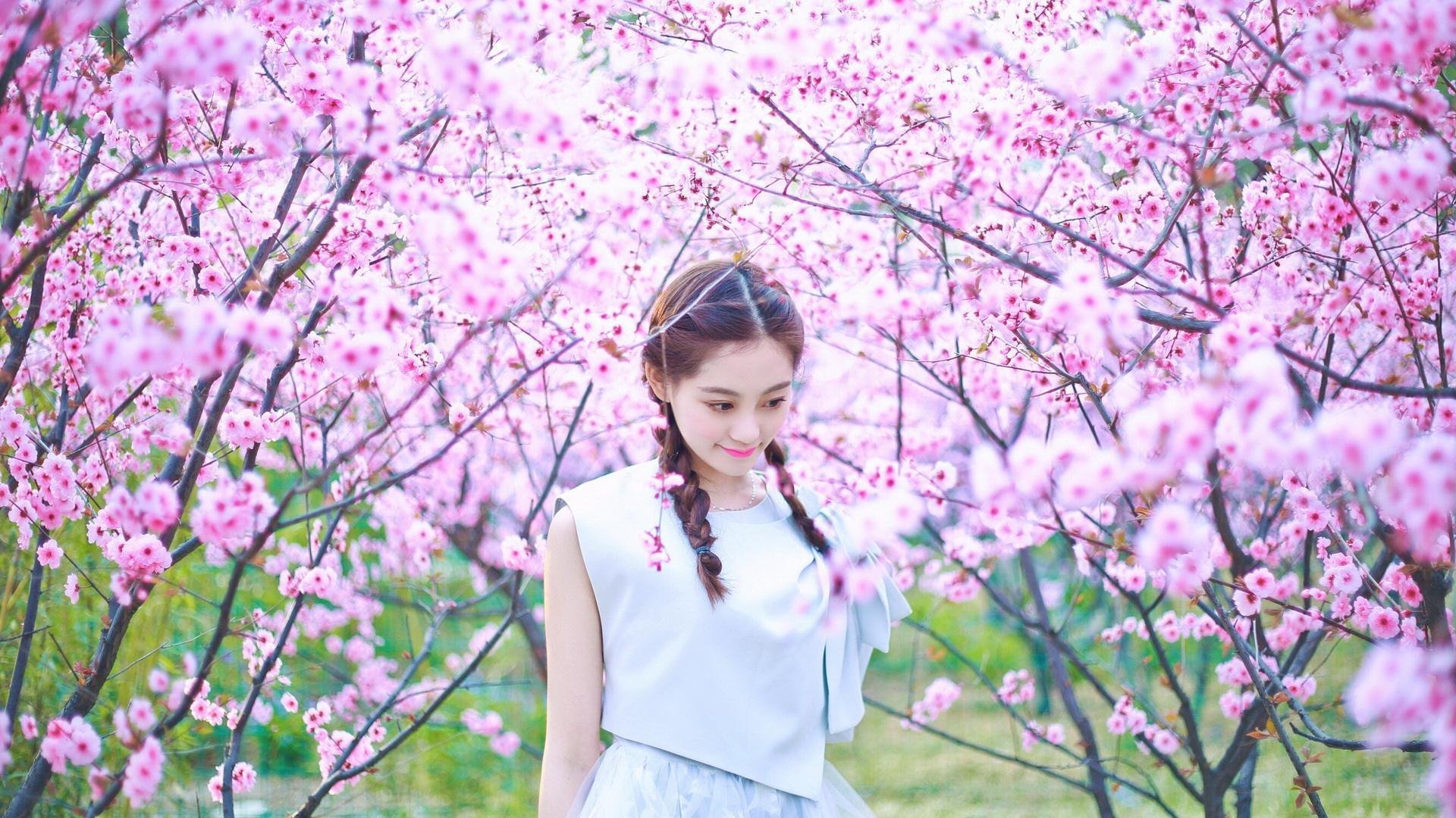 绿茵探戈,哥伦比亚的节奏魔法与格纳布里的暴力美学