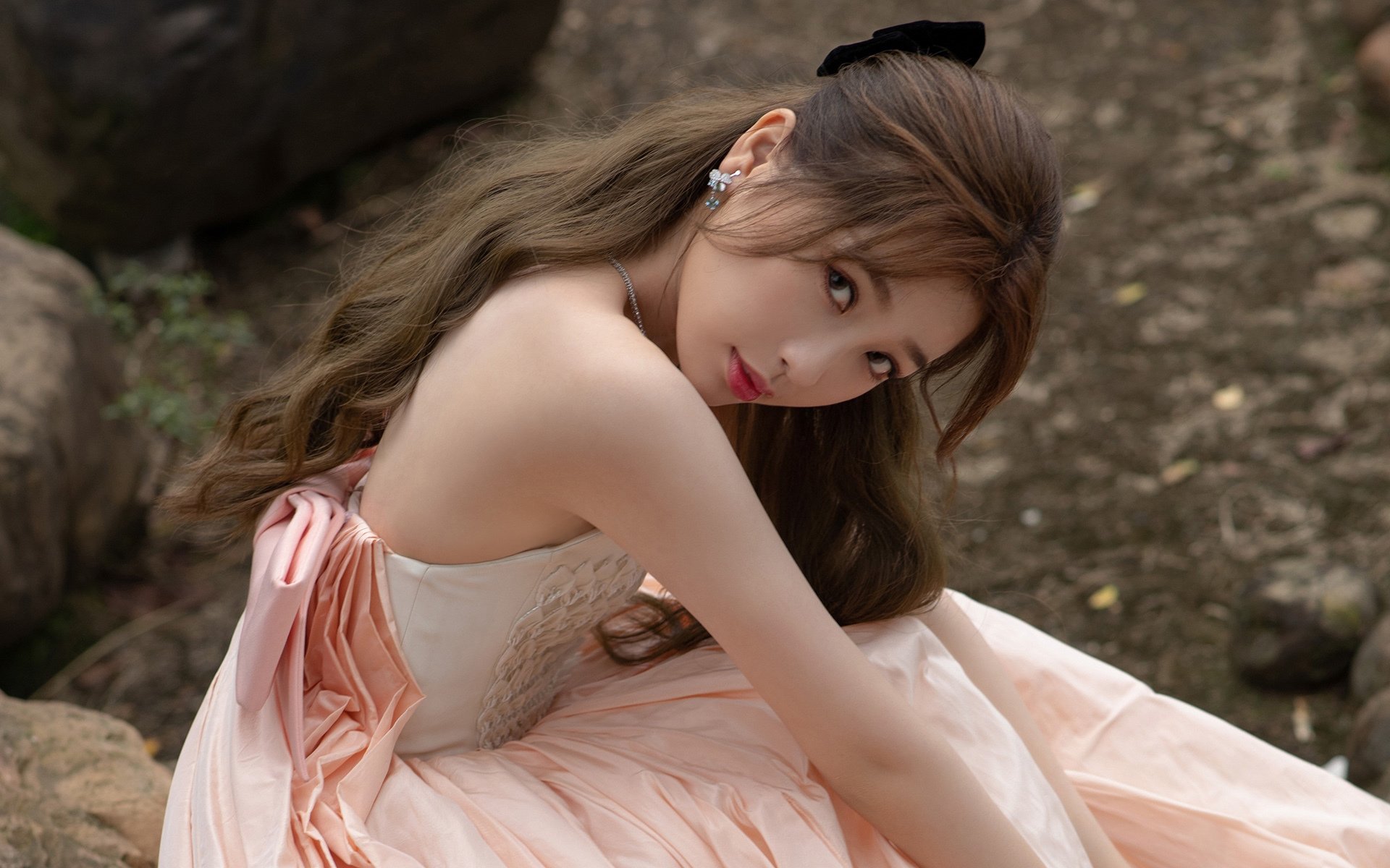 绞索下的优雅舞步，当西亚卡姆的关键切开迈阿密夜色