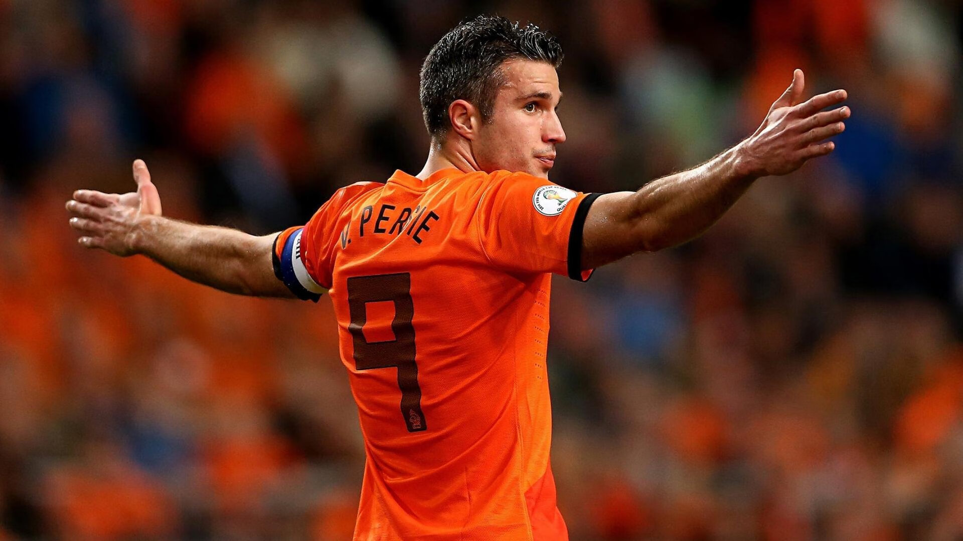 钢铁意志,特奥在基多赛道与银石的双线征服